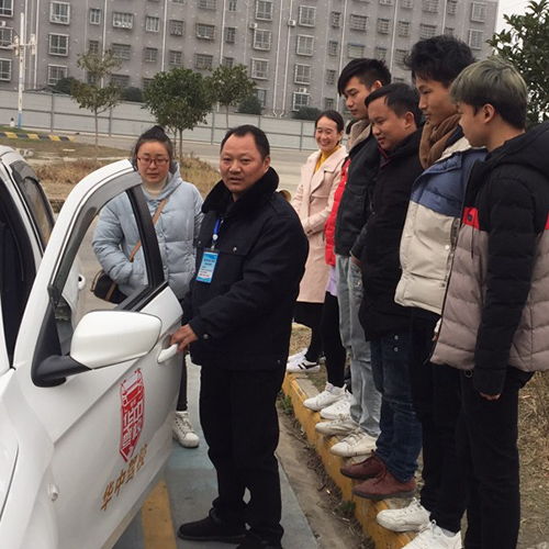 太子山中型載貨汽車駕駛員培訓駕校 專業培訓，安全駕駛