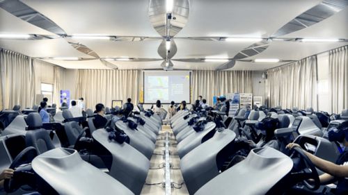 從駕校到藍(lán)天 機(jī)動(dòng)車(chē)駕駛與飛行培訓(xùn)的奇妙交織